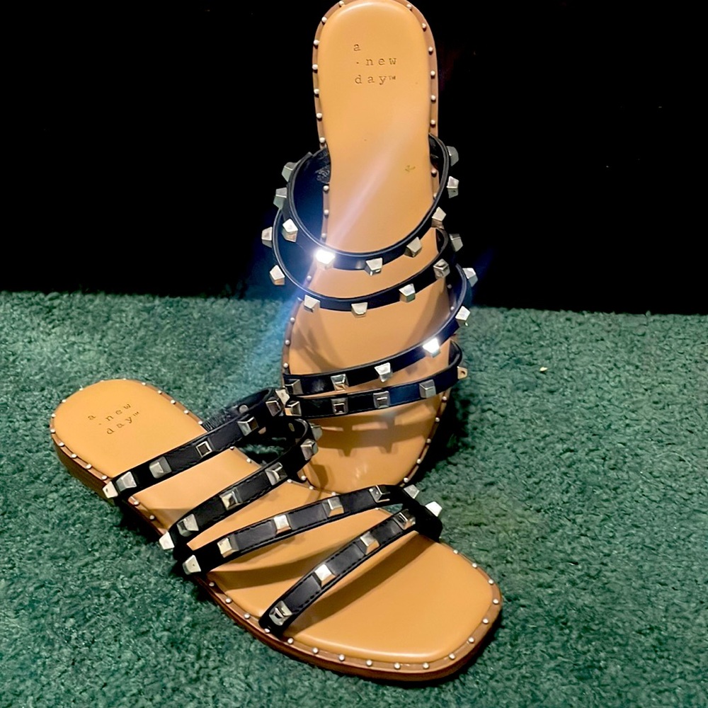 A New Day size 7 sandals
